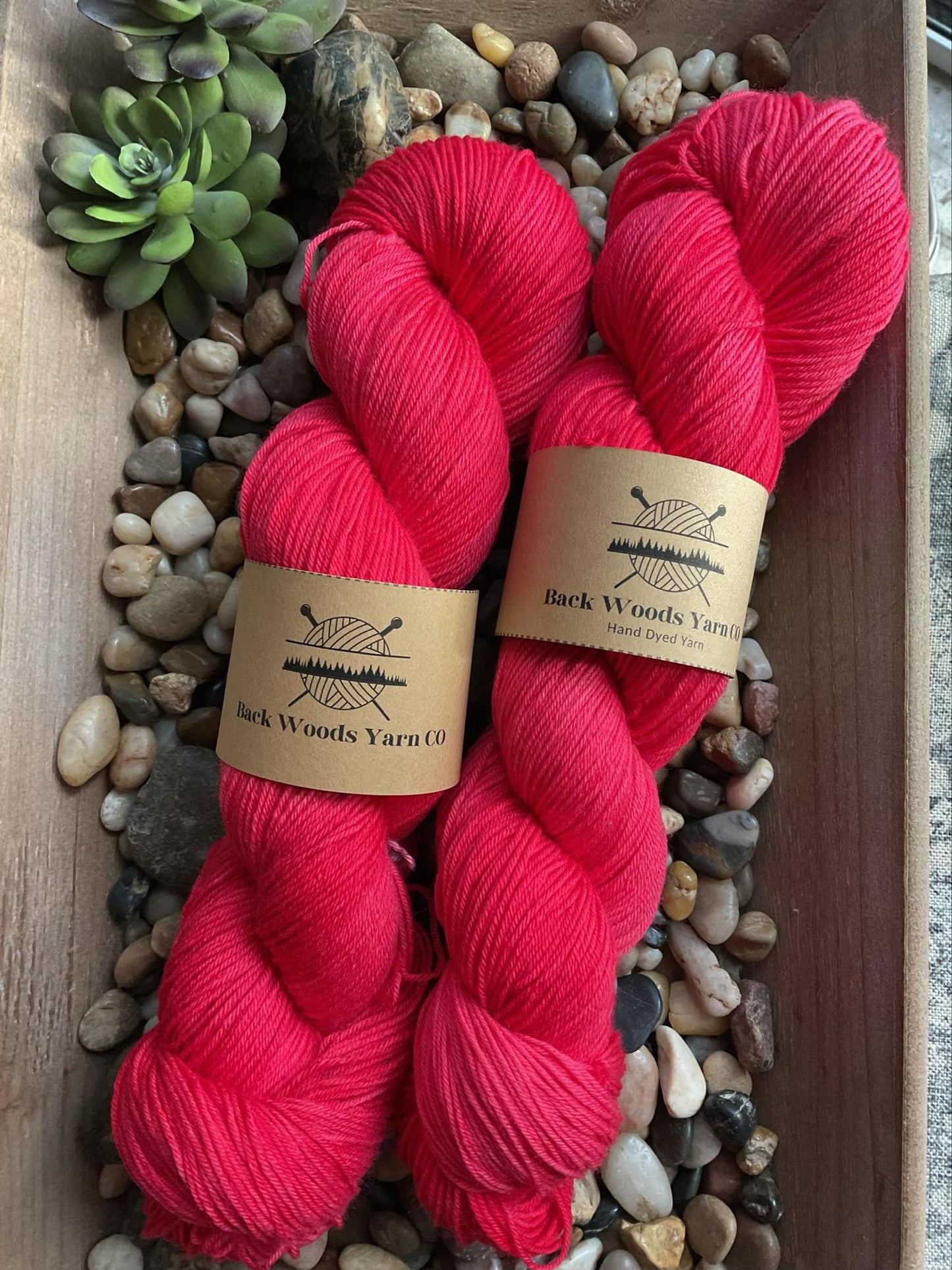 Fingering 75% superwash, 25% nylon 462 Yds