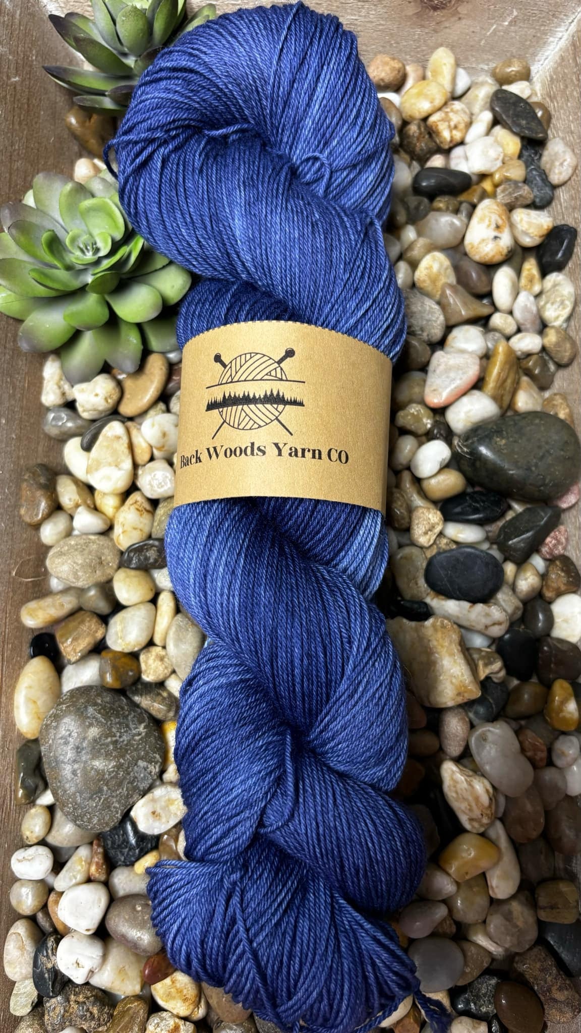 Fingering 75% superwash, 25% nylon 462 Yds