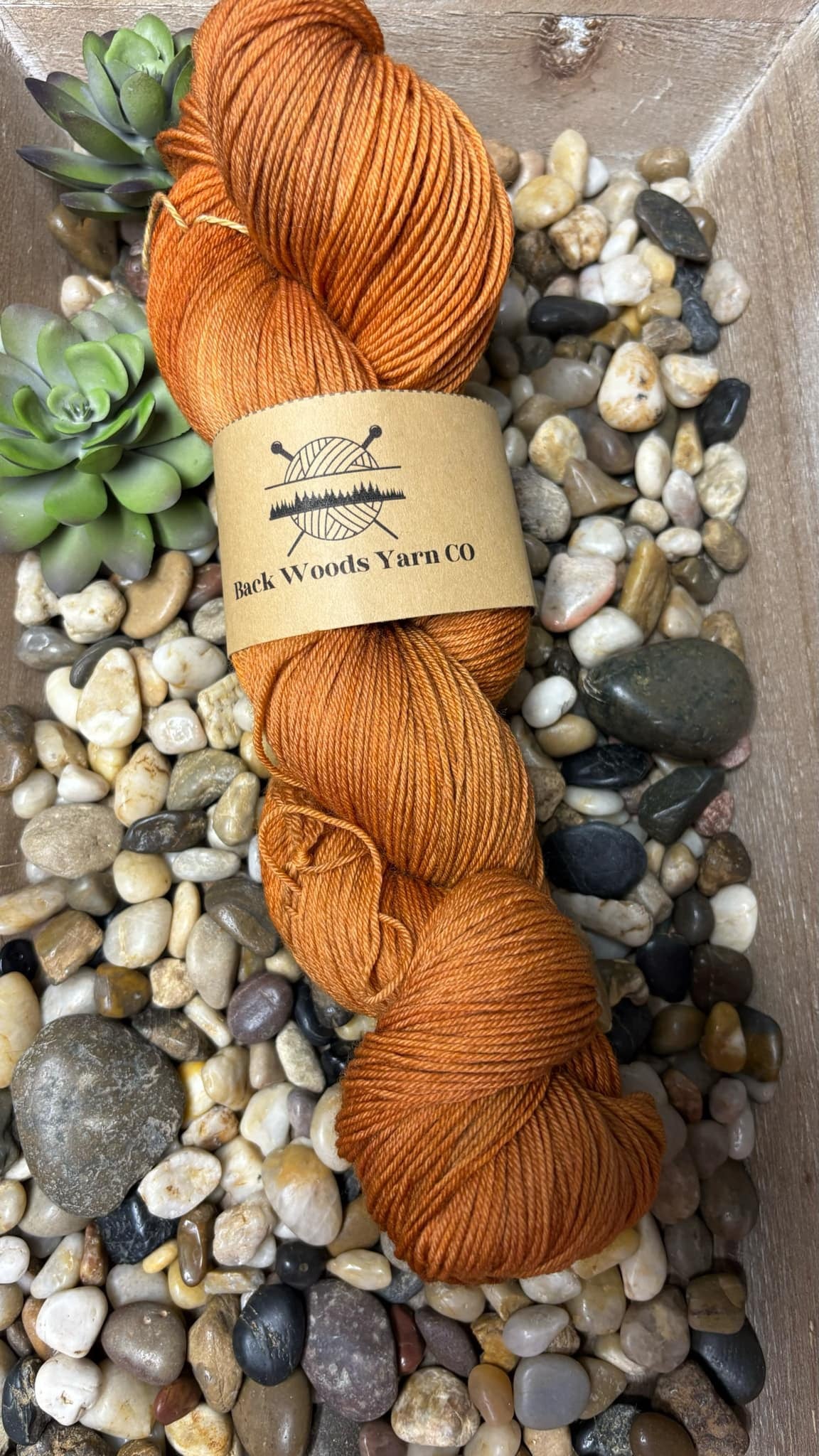 Fingering 75% superwash, 25% nylon 462 Yds