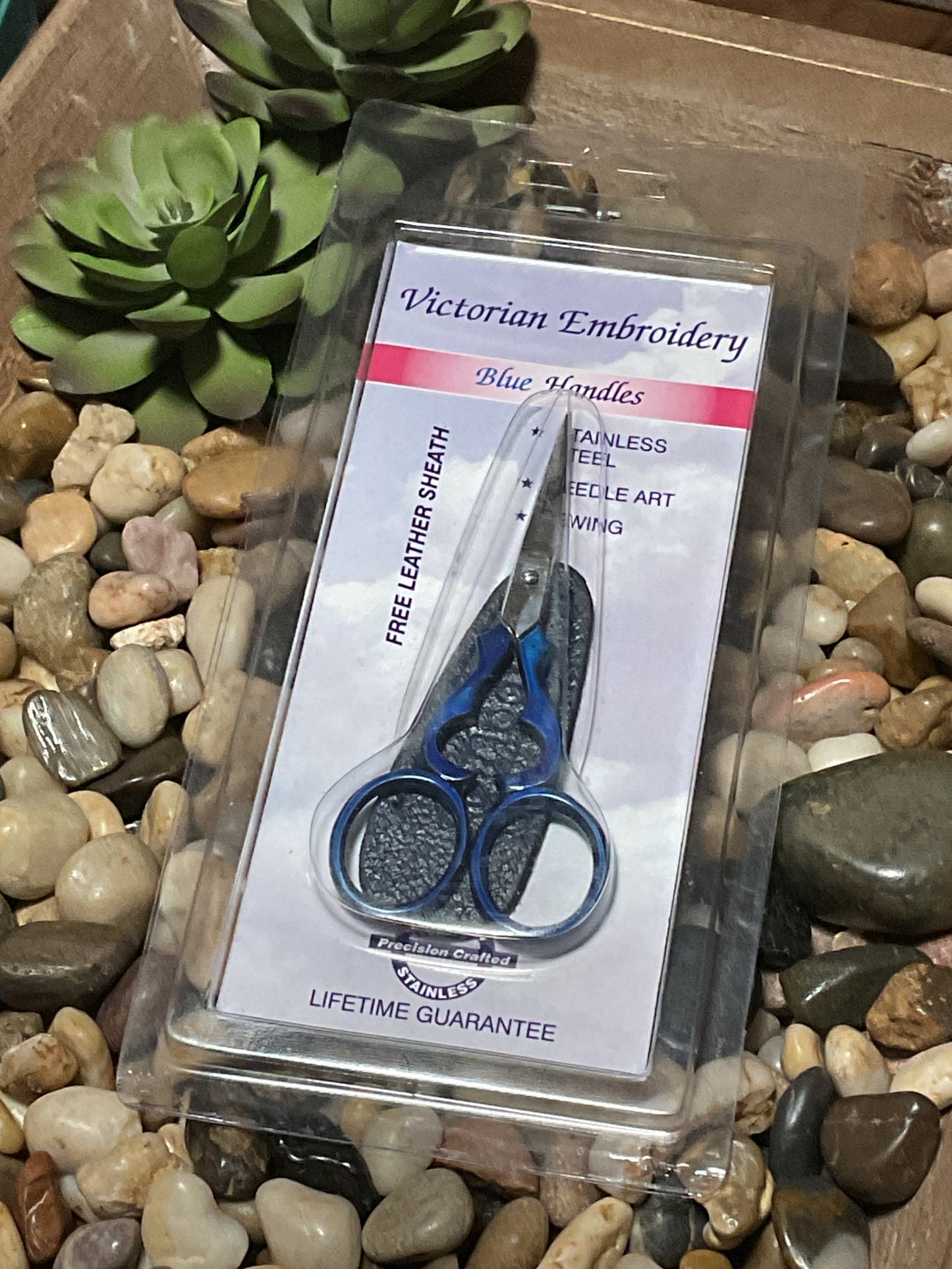 Tamsco - Victorian Scissor 3.5" with Blue Handle